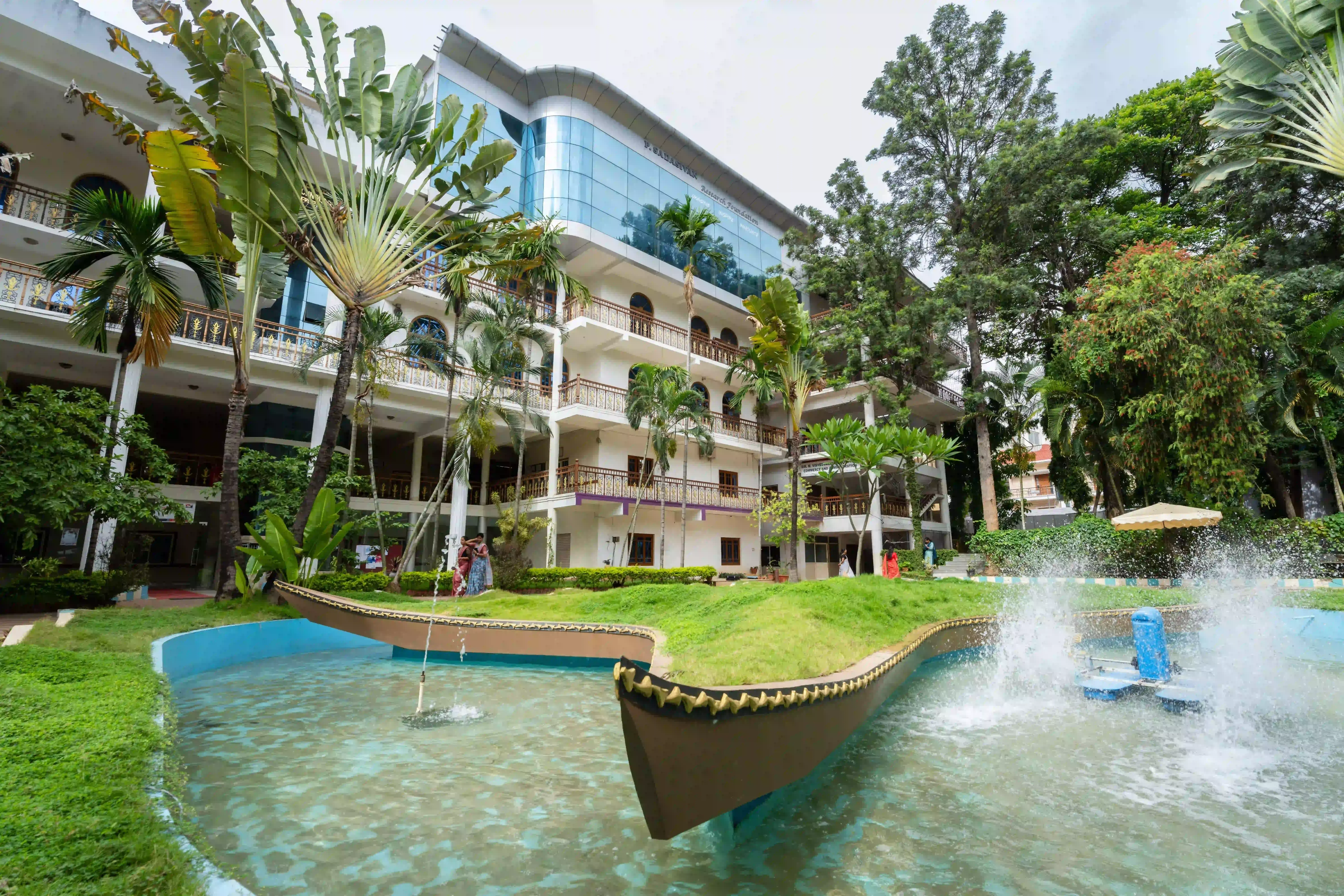 Rajiv Gandhi Institute of Technology Bangalore Academic Building photo 2